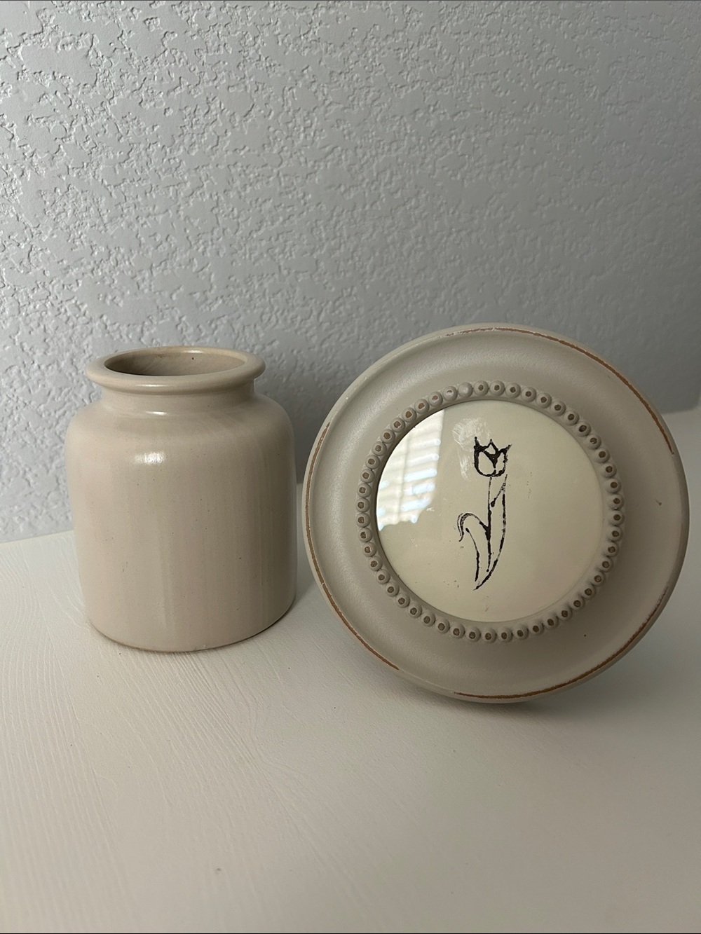 Neutral Ceramic Decorative Jar and picture frame Set